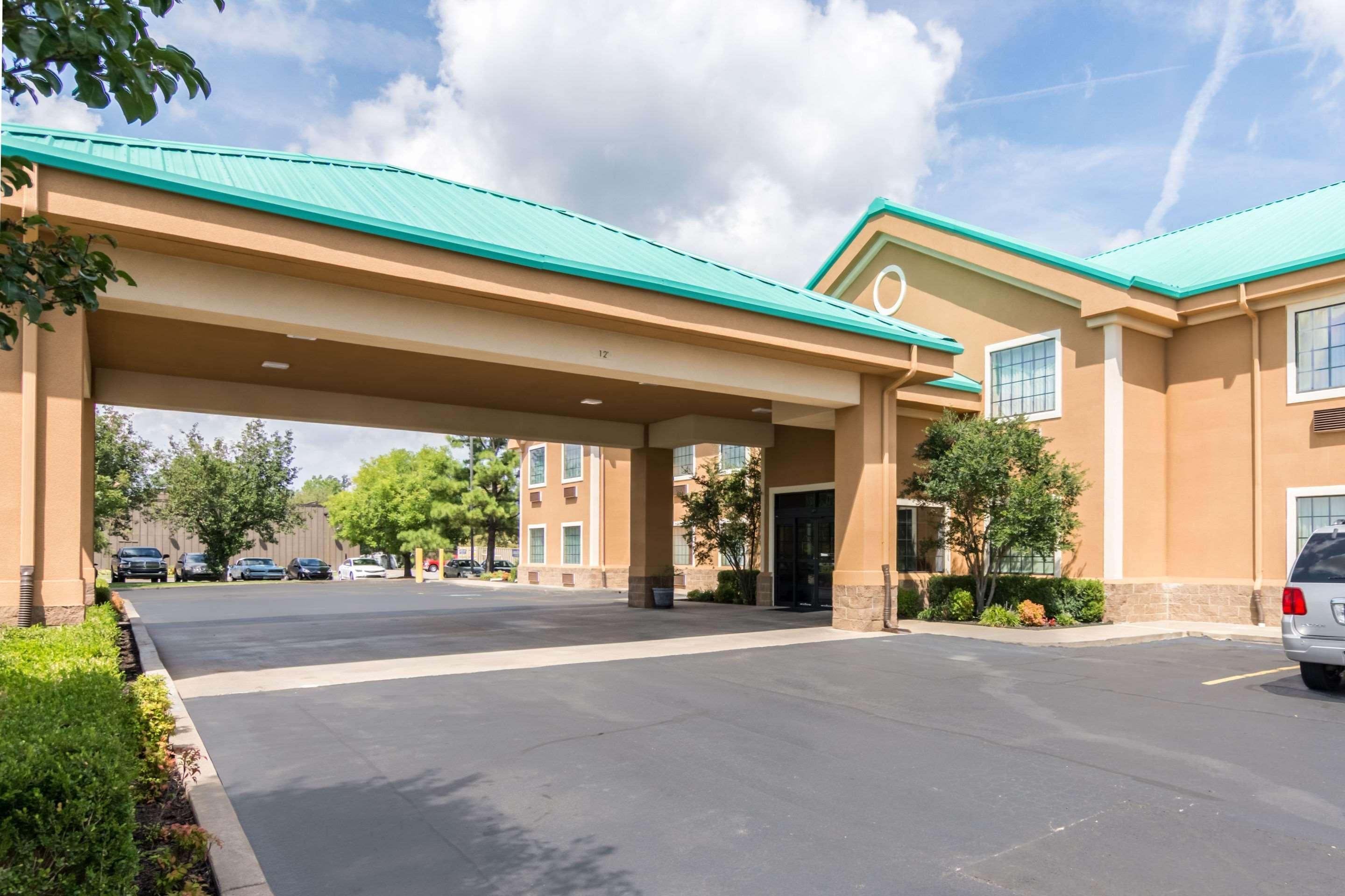 Quality Inn & Suites Of Alma - Northeast From Fort Smith المظهر الخارجي الصورة