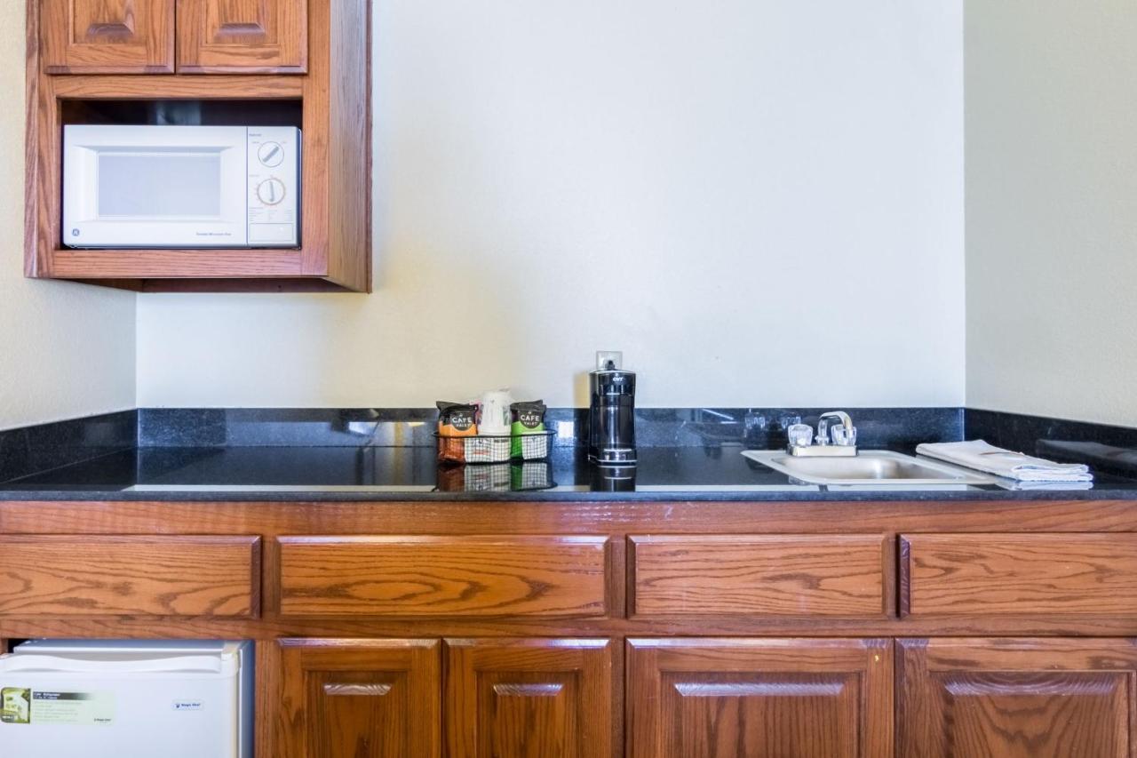 Quality Inn & Suites Of Alma - Northeast From Fort Smith المظهر الخارجي الصورة